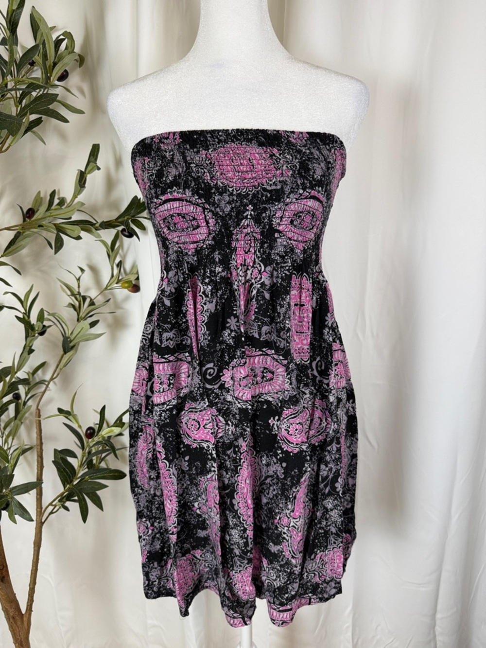 Derek Heart Black Smocked Strapless Dress with Pink Paisley Print Sz L (DJ1)